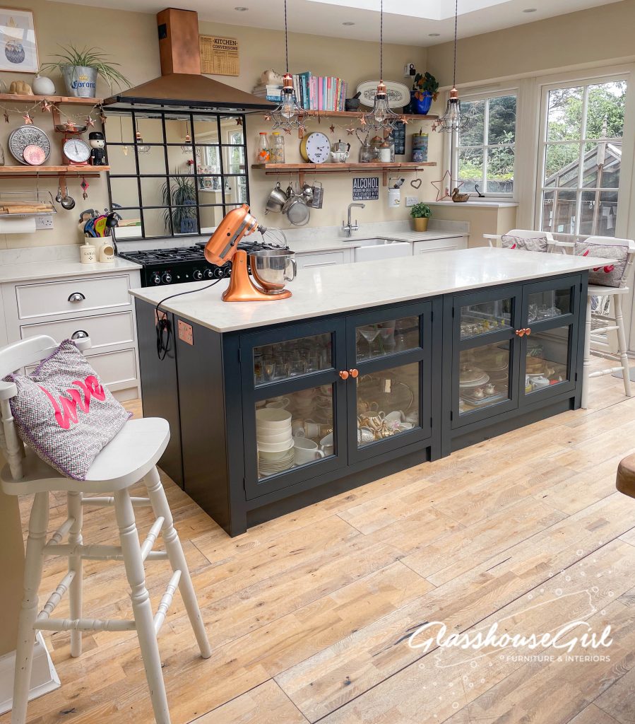 Handpainted upcycled kitchen with vintage elements